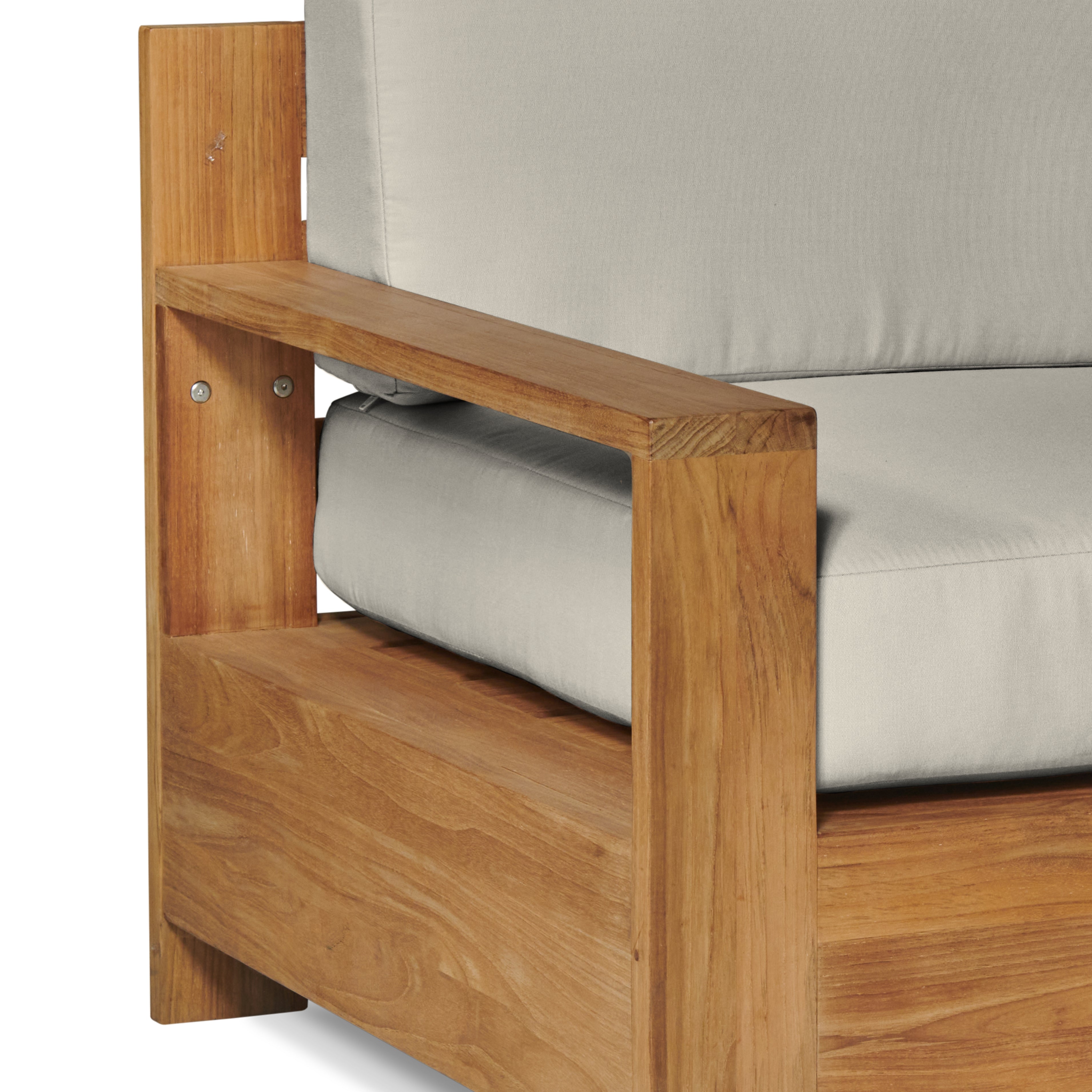 Qube Club Chair