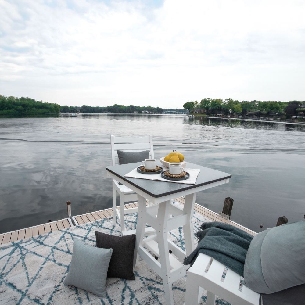 Harbor 28" Square Bar Table