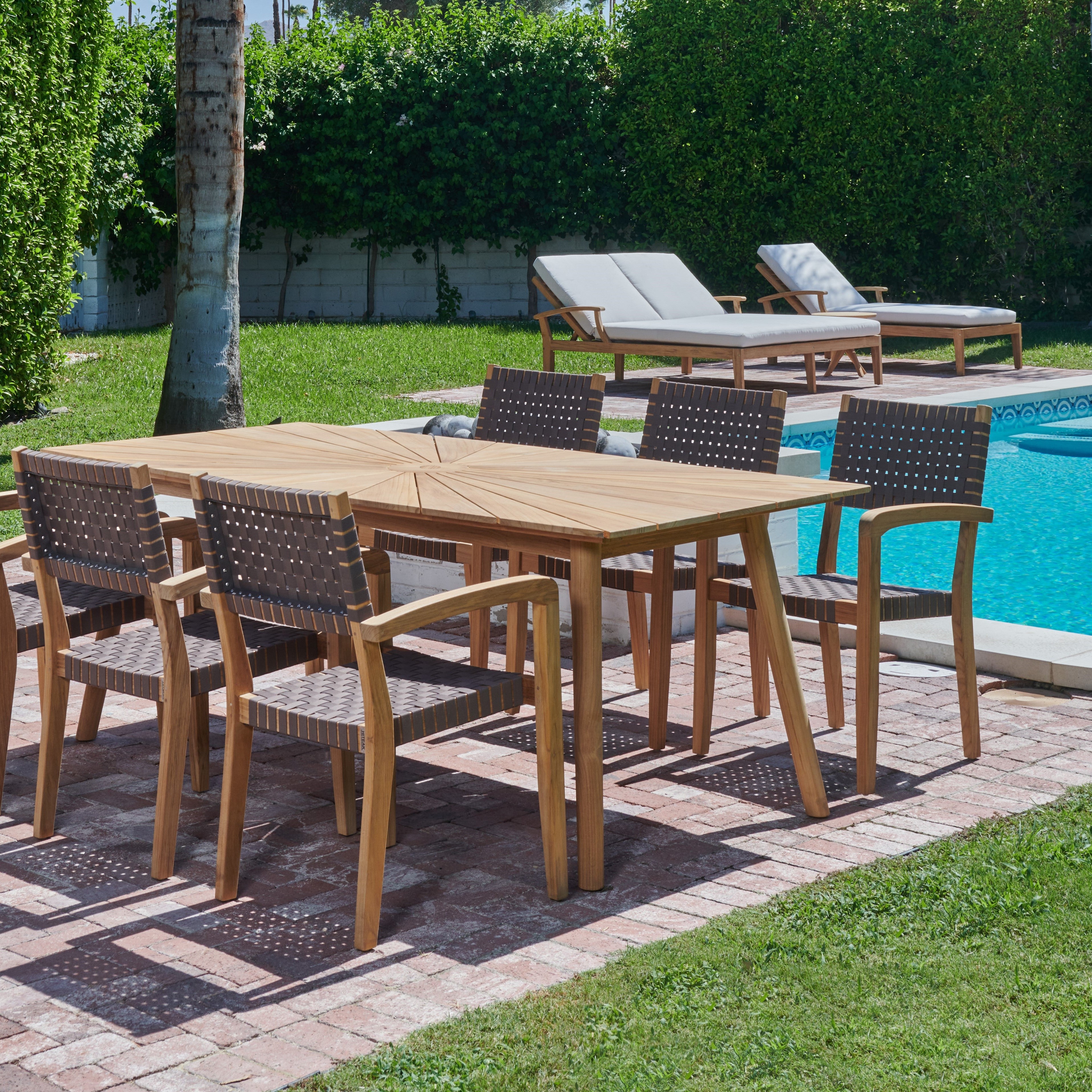 Hearning Stacking Arm Chair (Set of 4)