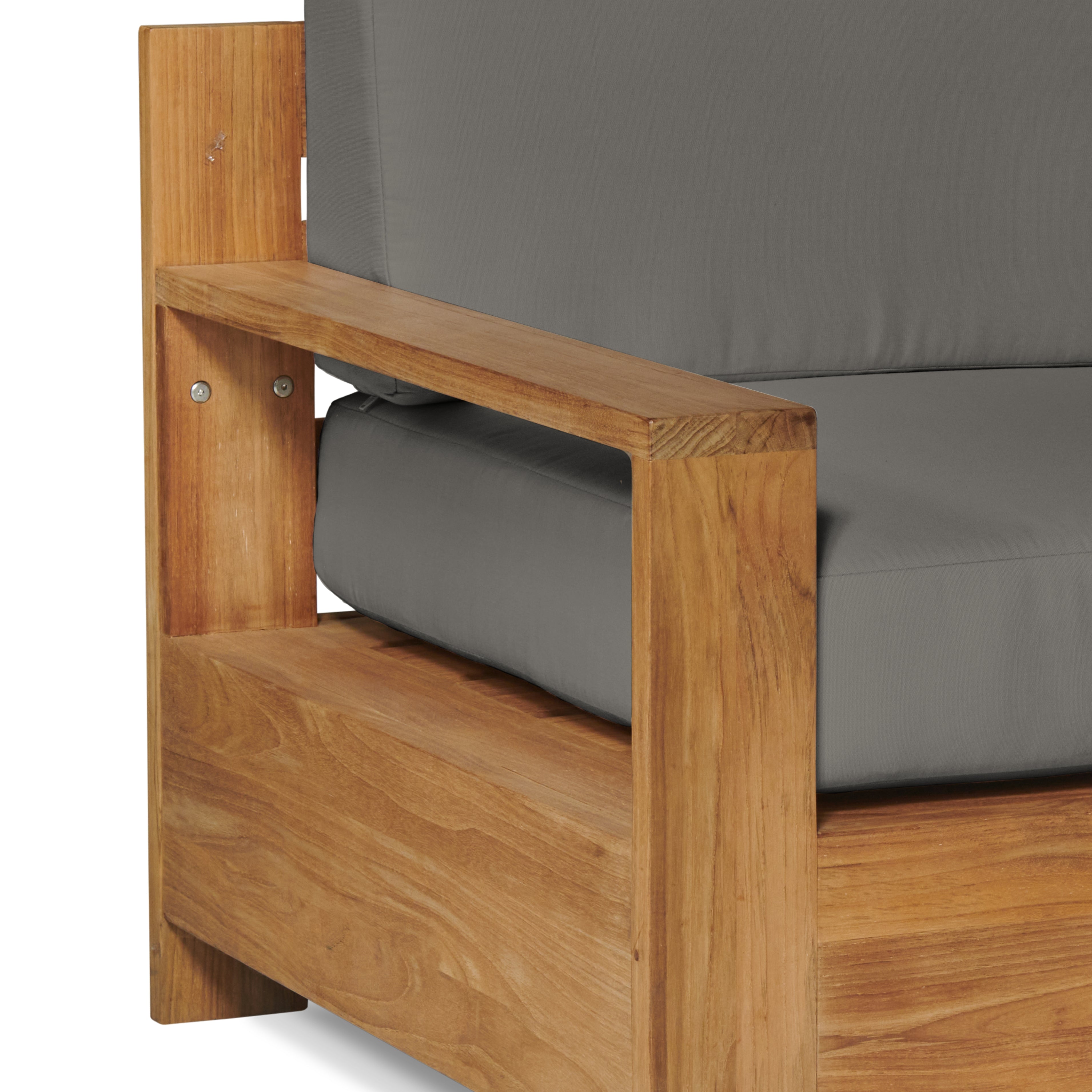 Qube Club Chair