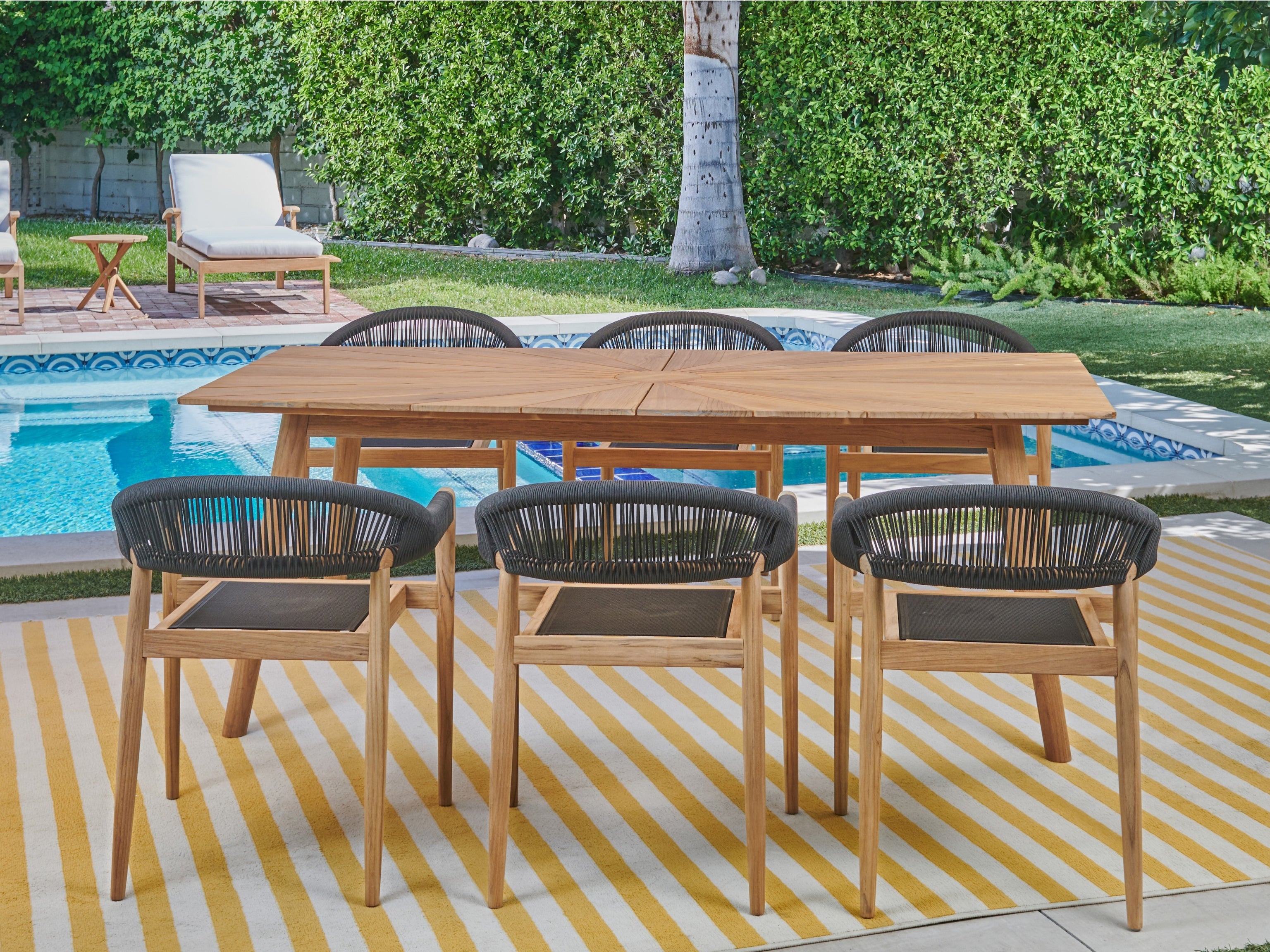 Klint Dining Set