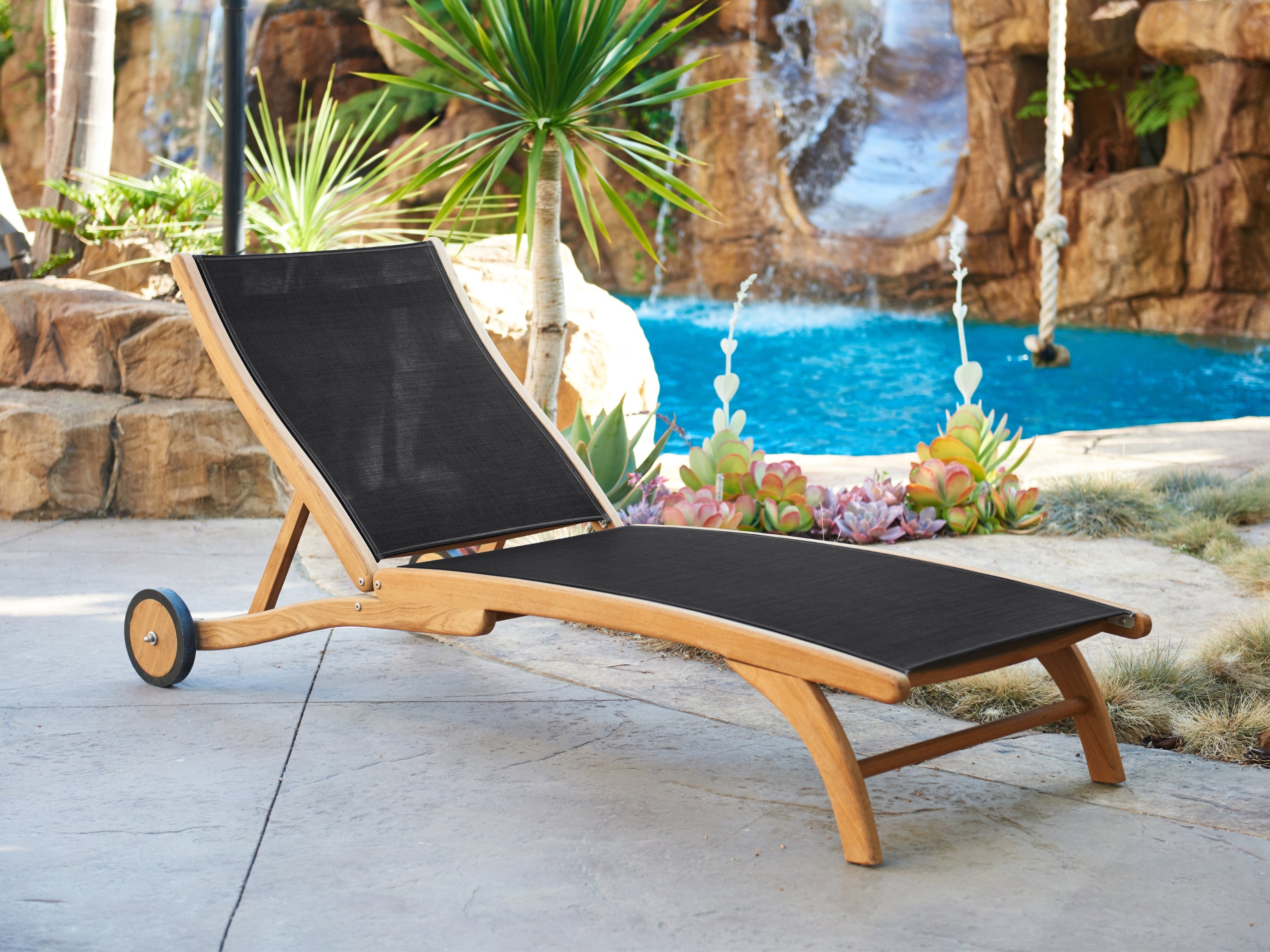 Pearl Sun-Lounger
