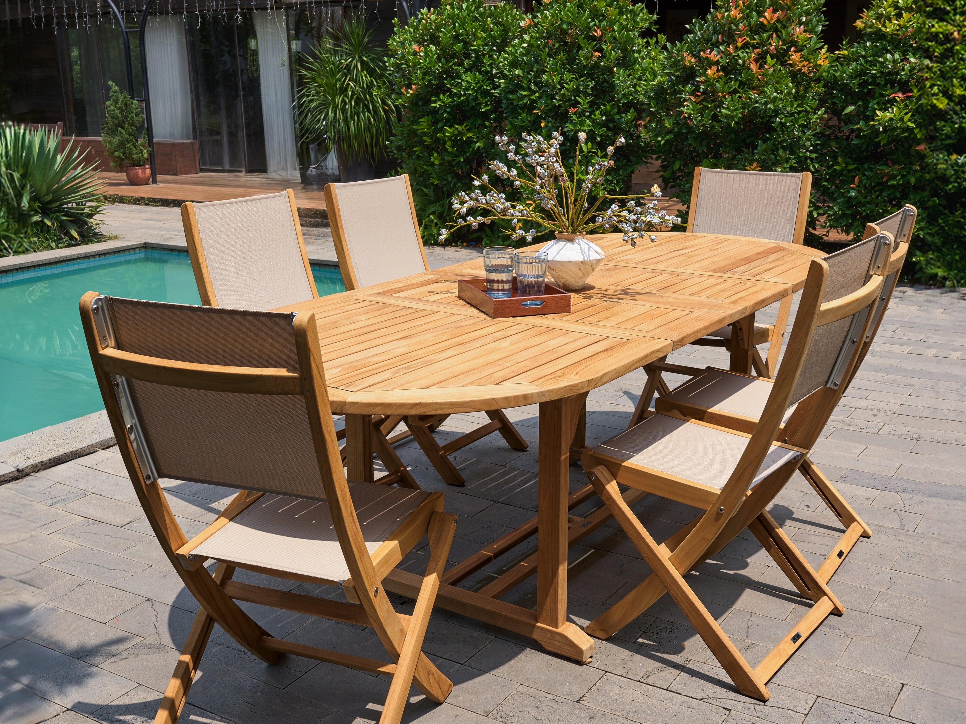 January Extendable Dining Table